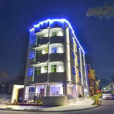 Airport Beach Hotel フルマーレ エクステリア 写真
