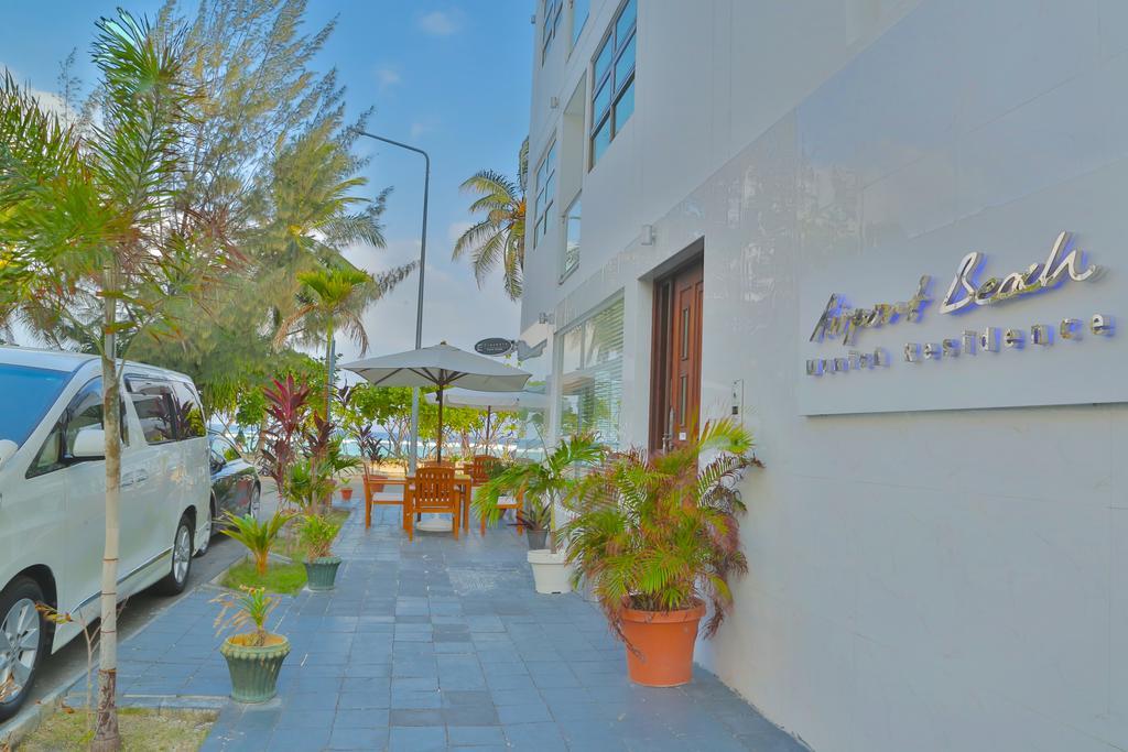 Airport Beach Hotel フルマーレ エクステリア 写真